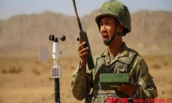 中国解放军正在测试一种可能是世界上首款便携式量子对讲机，重量仅3KG，可覆盖几十公里！